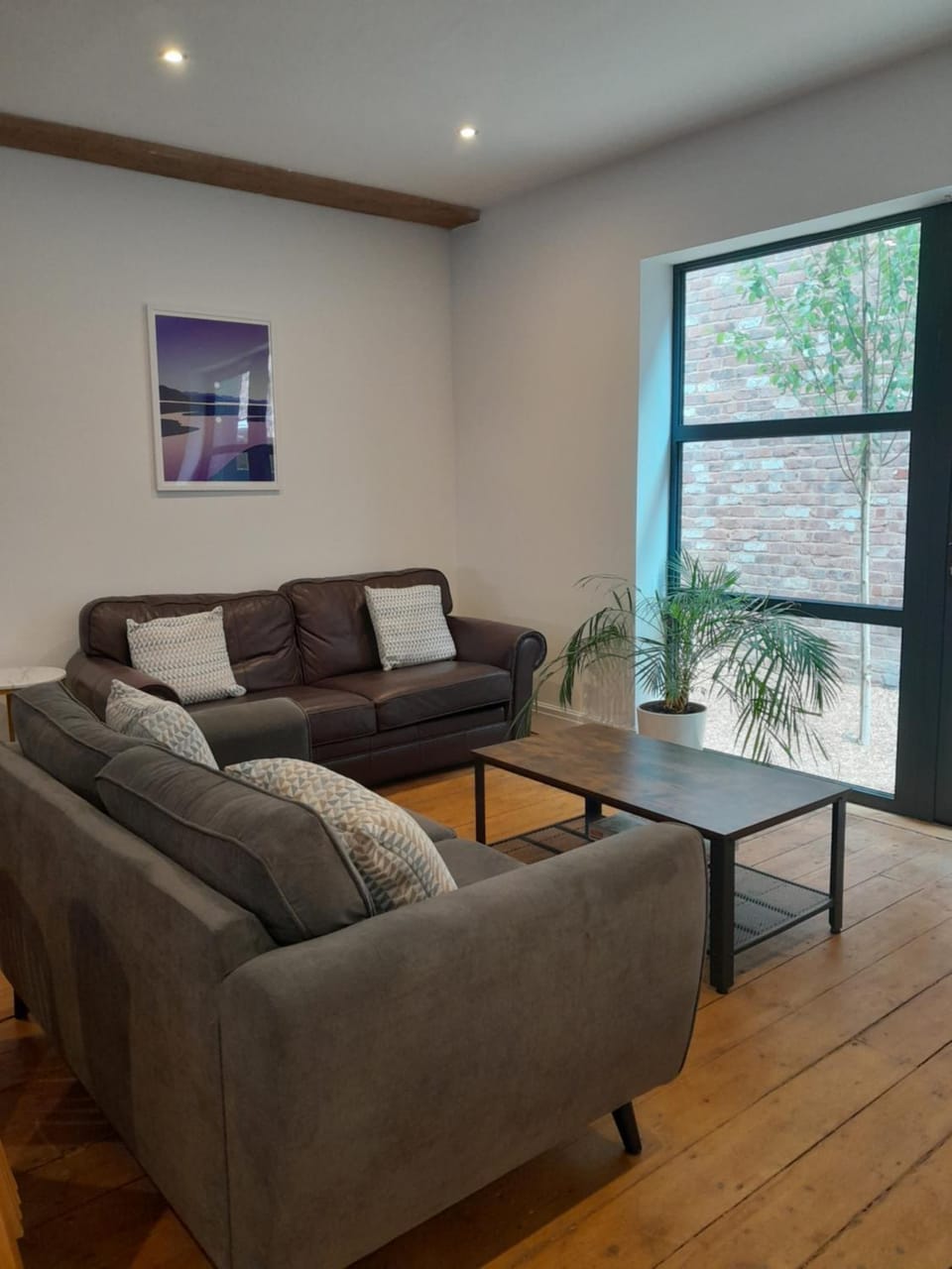 The Eden Warehouse - Pink Apartment (sleeps 4) Apartment in Southport