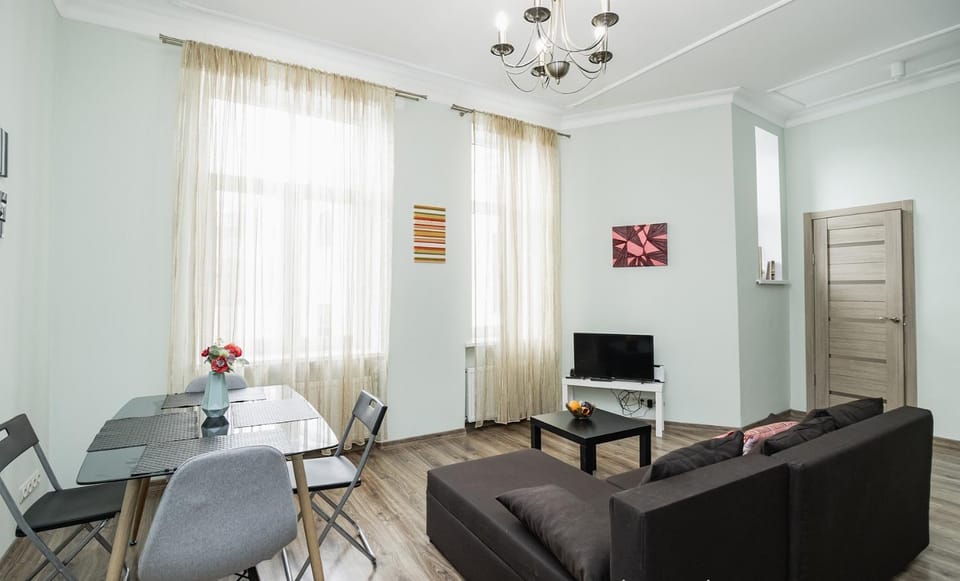 Living room, Dining area