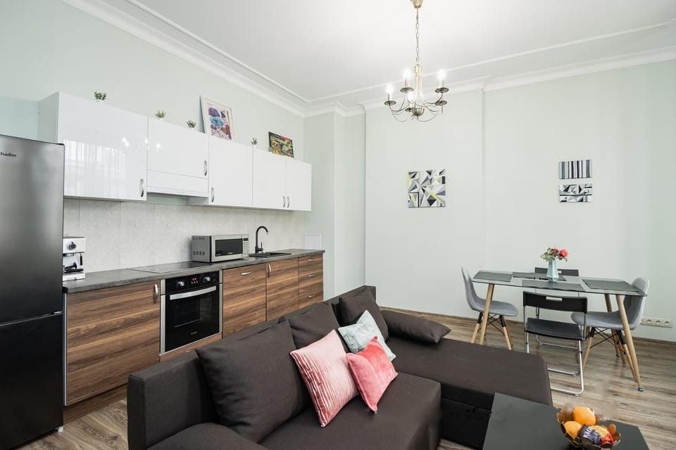 Living room, Dining area, kitchen