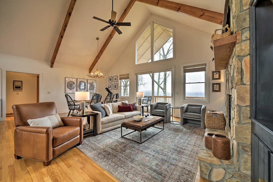 Sapphire 5BR Luxe: 5 Private Baths, Mtn Views House in Tennessee