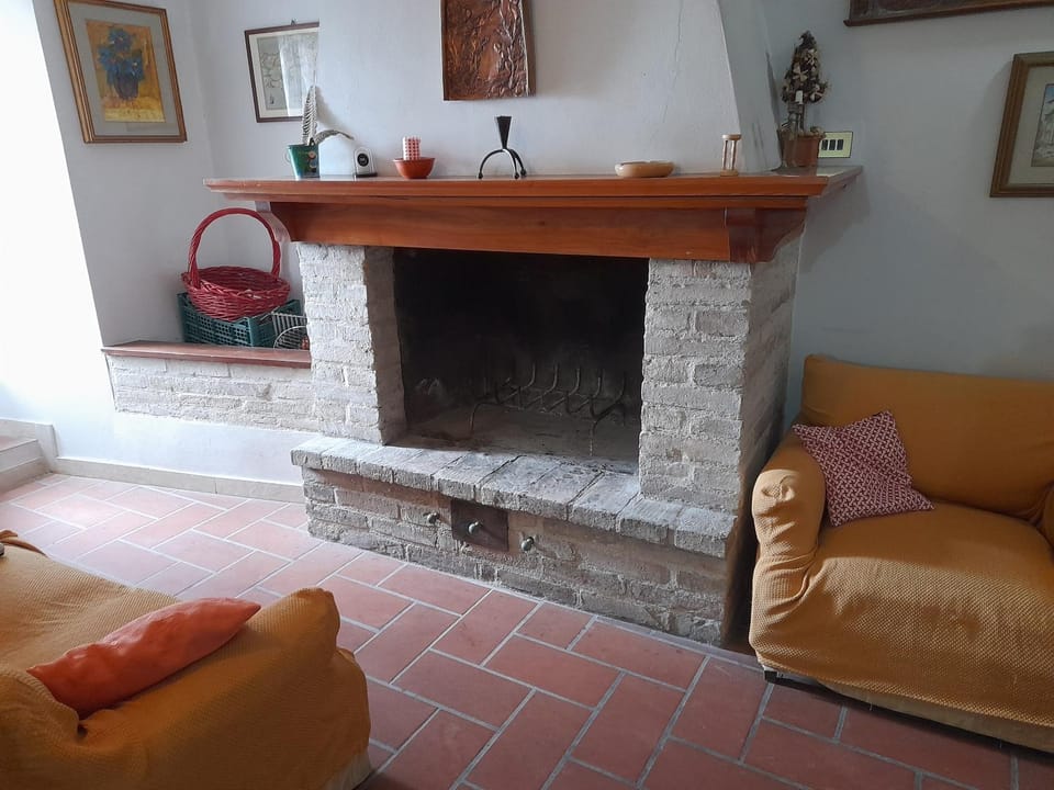 Seating area, flat iron