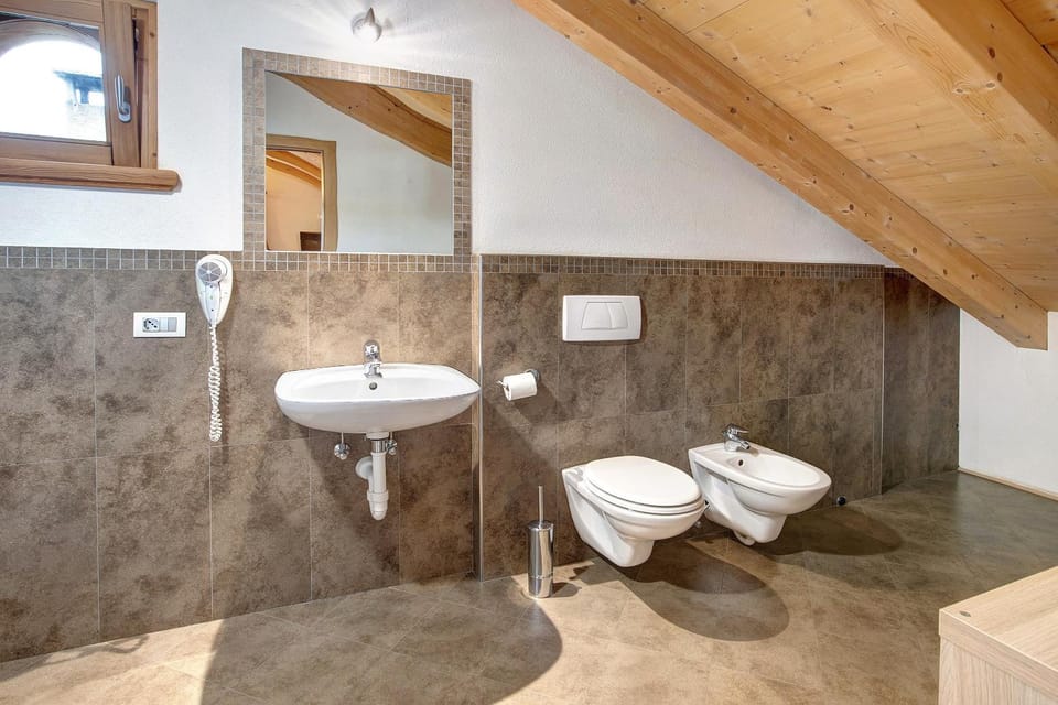 Property building, Bathroom, Living room
