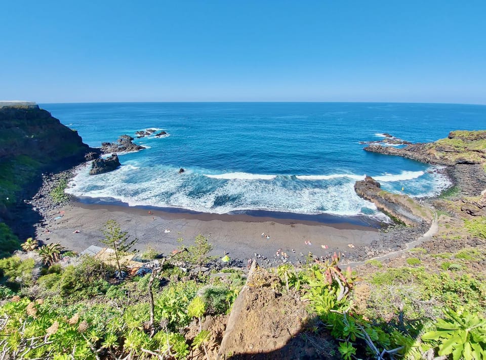 Nearby landmark, Restaurant/places to eat, Restaurant/places to eat, Spring, Off site, Day, People, People, Natural landscape, Activities, Beach, Hiking, Guests, Landmark view, Landmark view, Sea view, Area and facilities, Location, Sunrise, Sunset, sunbed