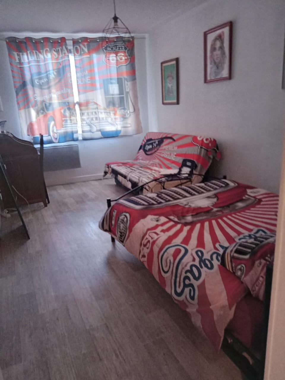 Photo of the whole room