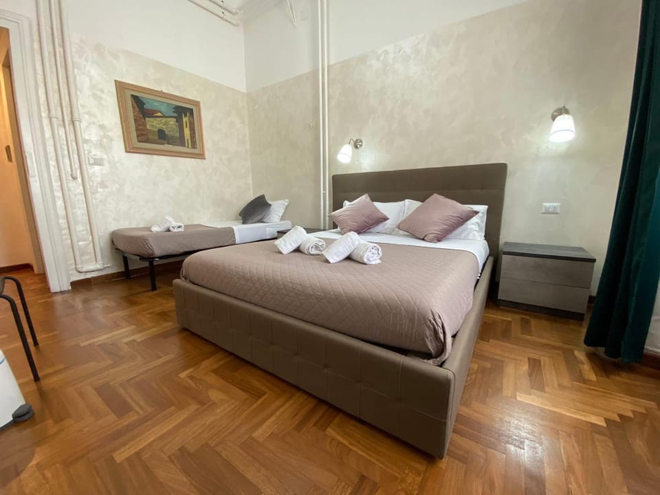 CAVOUR 44616 Apartment in Rome