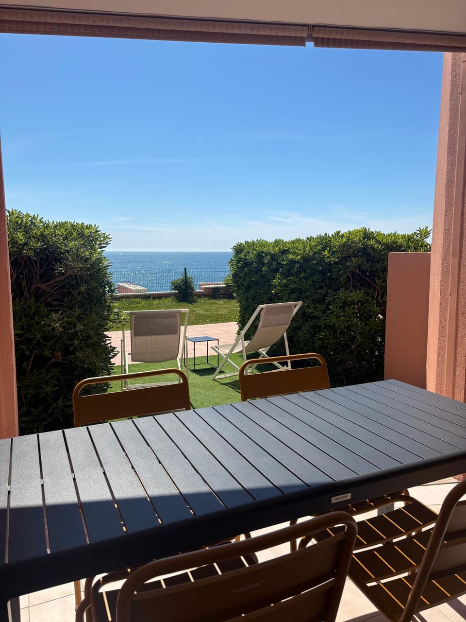 Patio, Dining area, Sea view