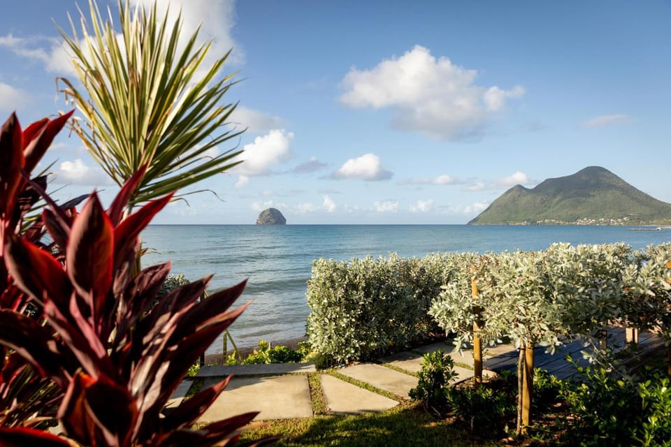 Nearby landmark, Day, Natural landscape, Beach, Mountain view, Sea view