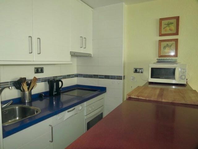 APARTAMENTO TORRESOL NSF12, Calle TORRECILLA, NERJA Apartment in Nerja