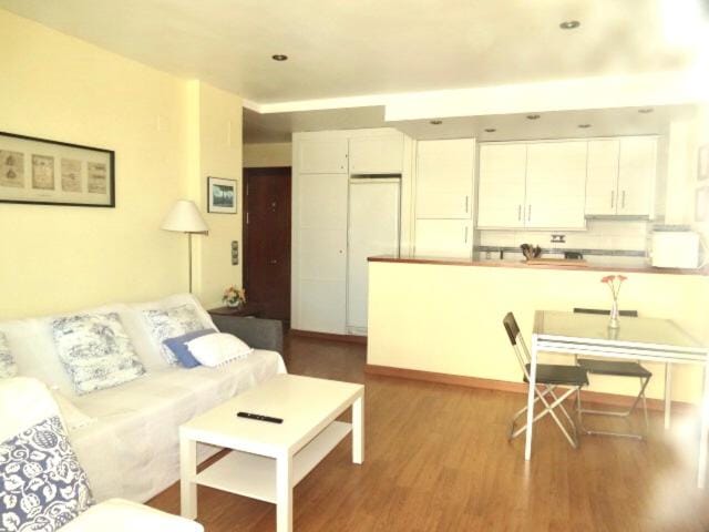 APARTAMENTO TORRESOL NSF12, Calle TORRECILLA, NERJA Apartment in Nerja