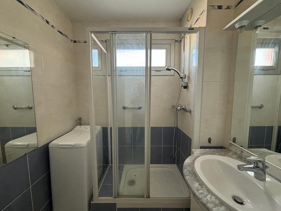 Appartement T2 face à la plage, 4 couchages, avec balcon – Les Sables-d'Olonne Apartment in Les Sables-d'Olonne