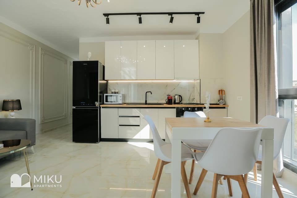 Coffee/tea facilities, Kitchen or kitchenette, Dining area, minibar, pet friendly, stove