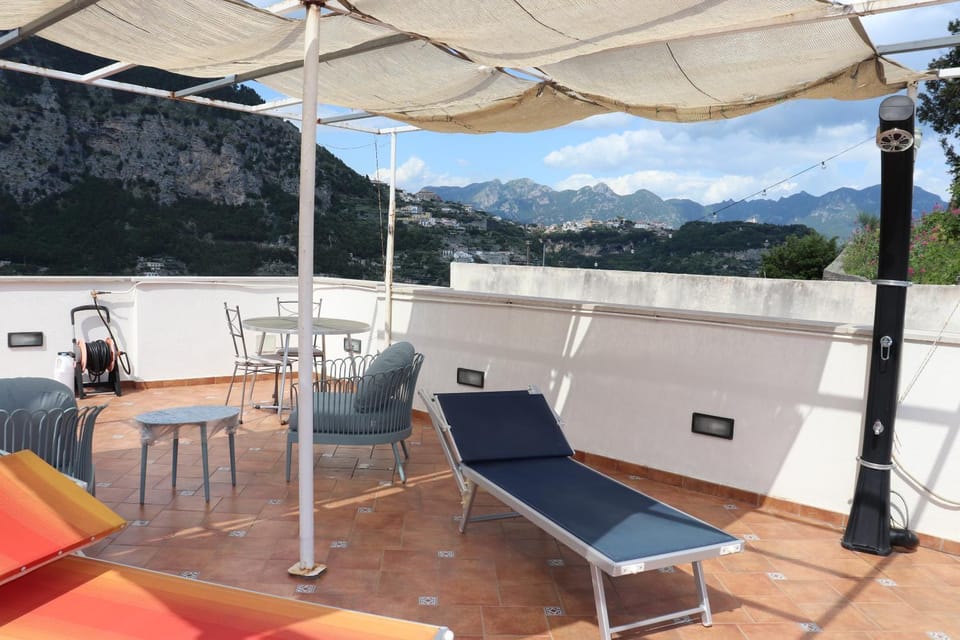 View (from property/room), Balcony/Terrace