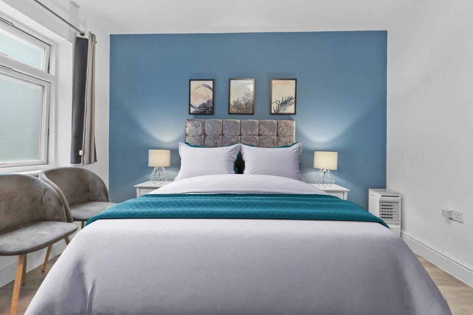 Luxury 2Bedroom - 2Bath - Prime location - Patio Apartment in Wembley