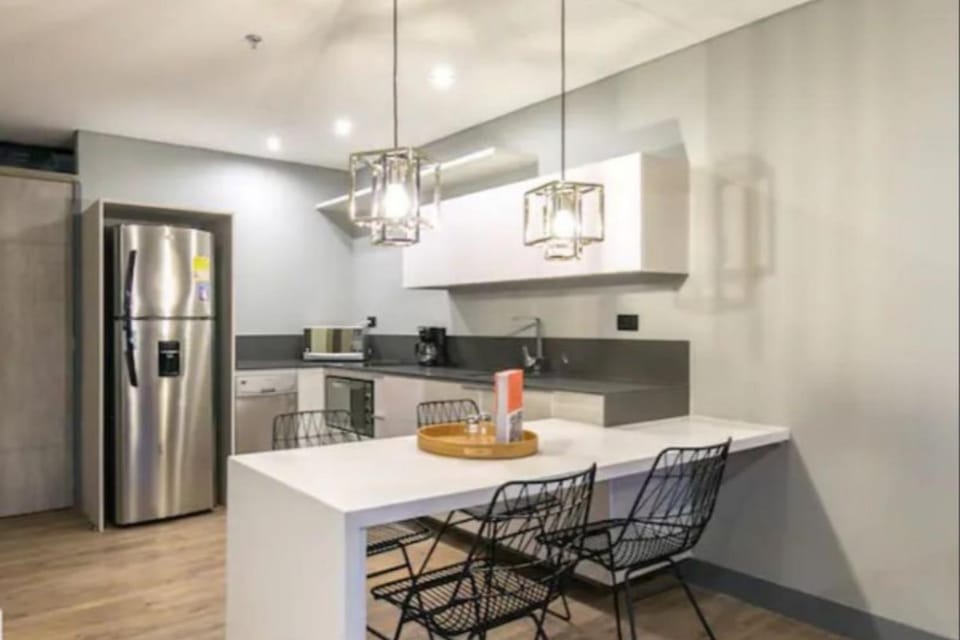 Dining area, kitchen