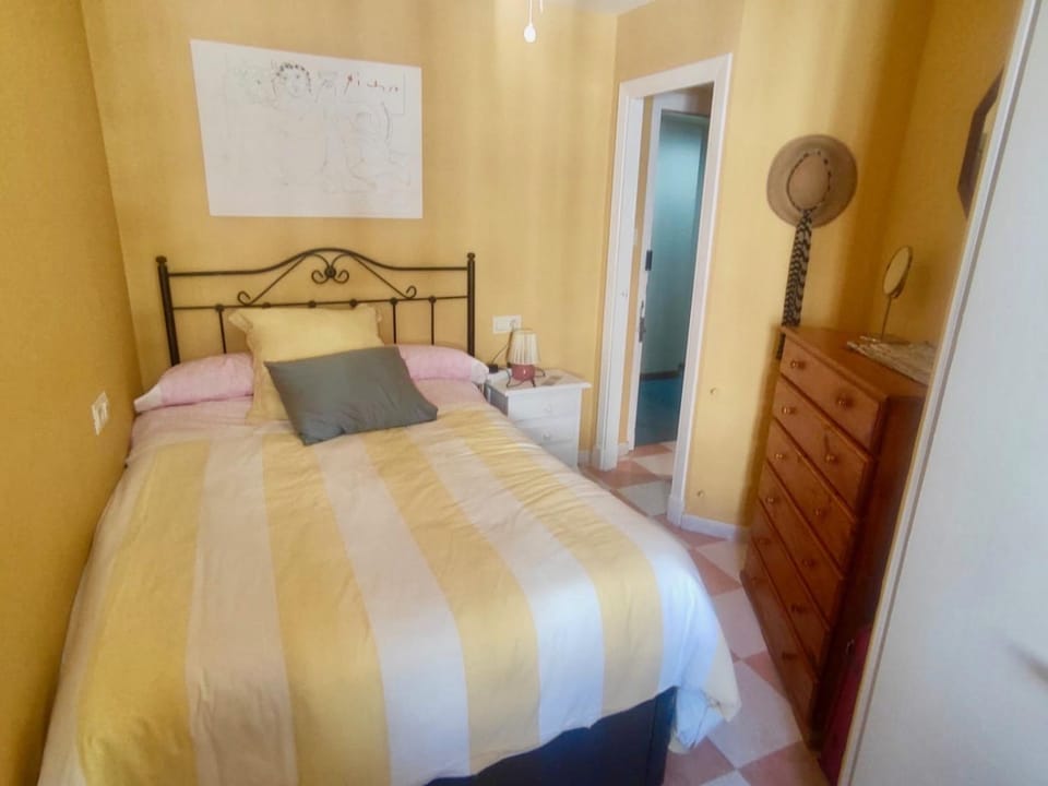 Gondola's Apartment Pool and Tennis Apartment in Almuñécar