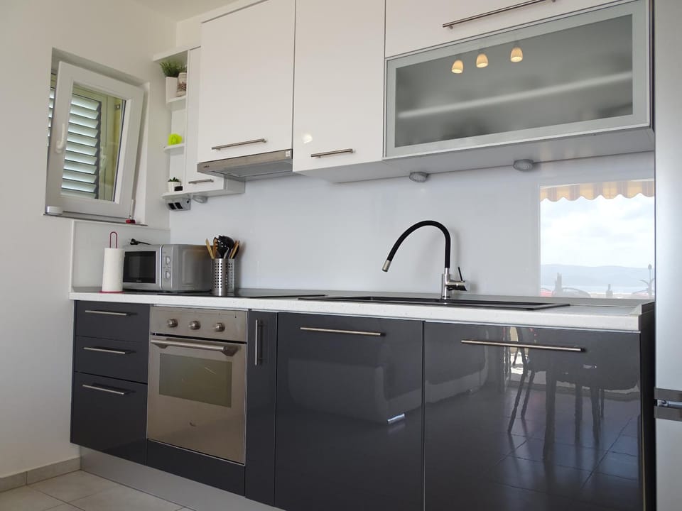 ON THE BEACH 4-pax Apartment A2 with a terrace & sea view Apartment in Split-Dalmatia County