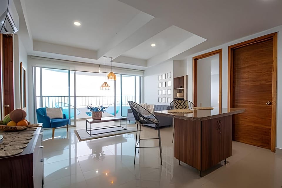 Kitchen or kitchenette, Living room