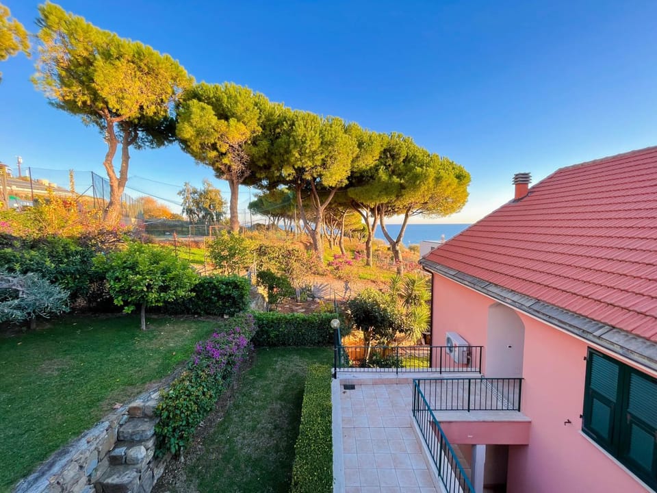 Balcony/Terrace, Garden view, Sea view