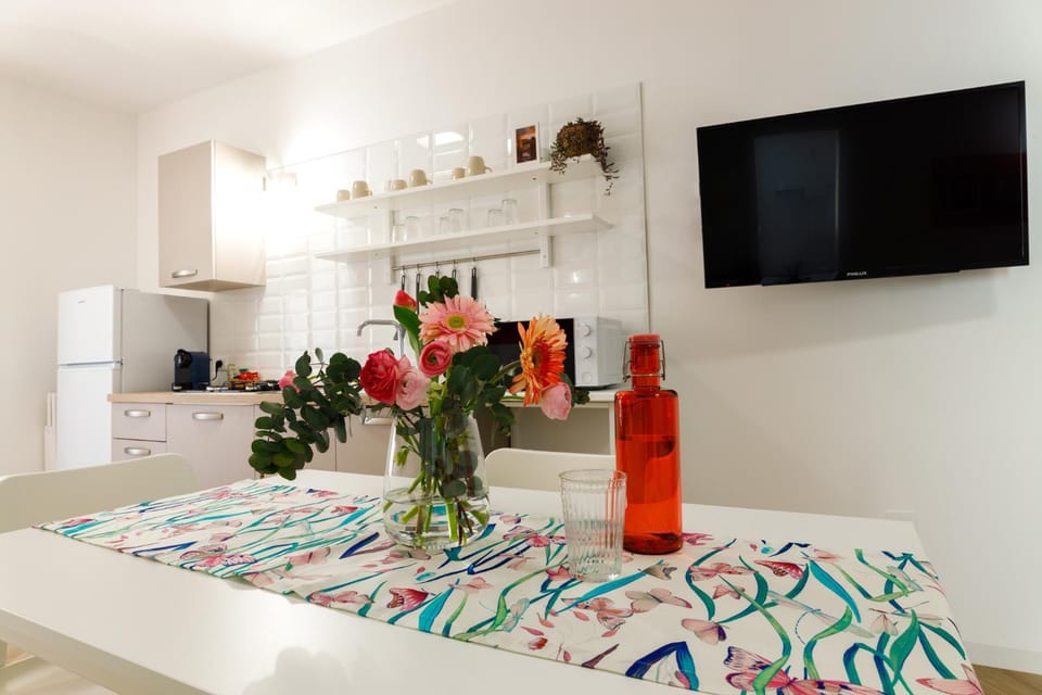 TV and multimedia, Dining area