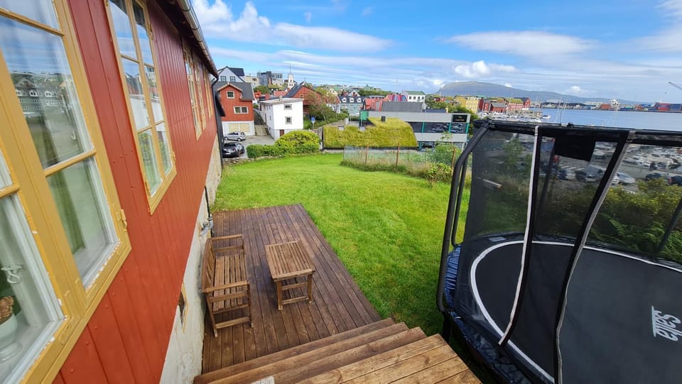 View (from property/room), Balcony/Terrace, City view, City view, Inner courtyard view