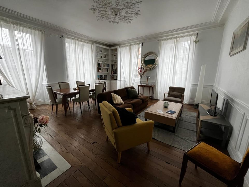 La Villa Louana 2 Charme de l'ancien au cœur de ville Apartment in Auvergne-Rhône-Alpes