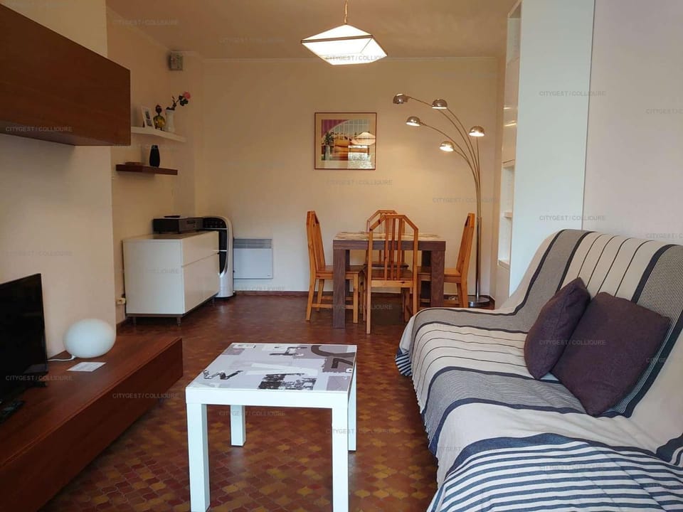 TV and multimedia, Living room, Dining area