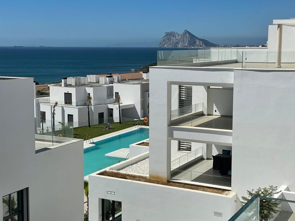 Balcony/Terrace, Pool view, Sea view