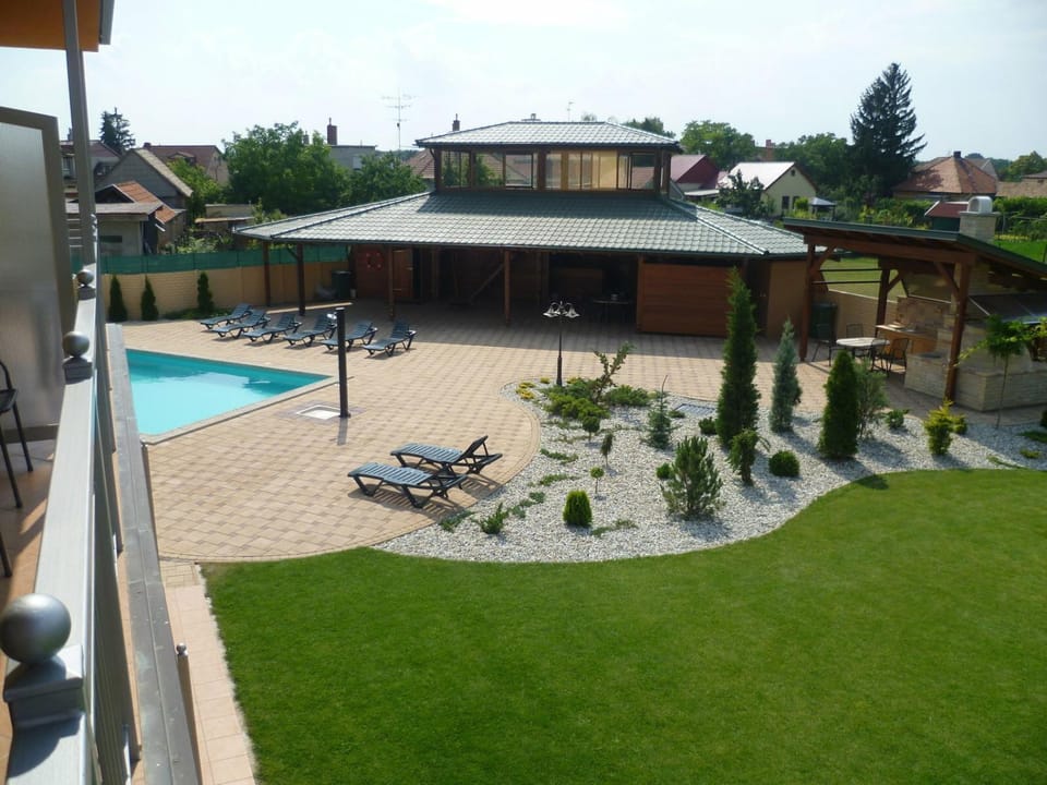 Garden, Garden view, Pool view, Swimming pool