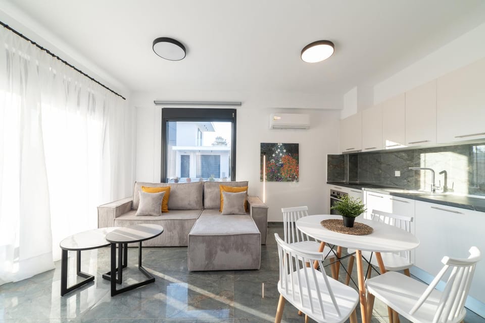 Kitchen or kitchenette, Seating area