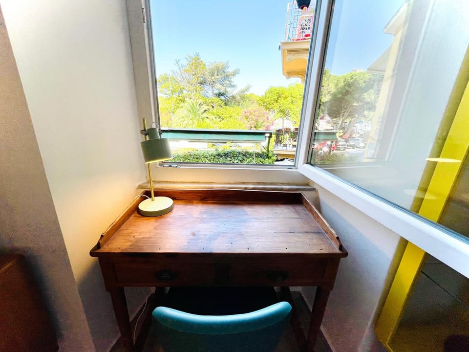 Living room, Garden view, Sea view, locker