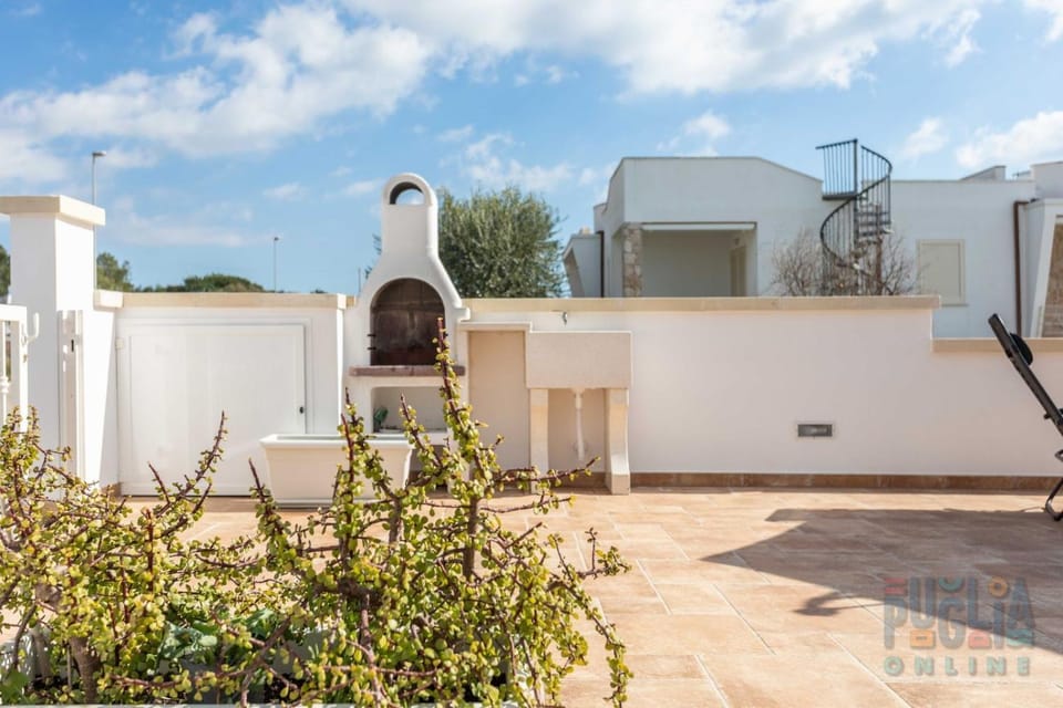 Property building, Patio, Day