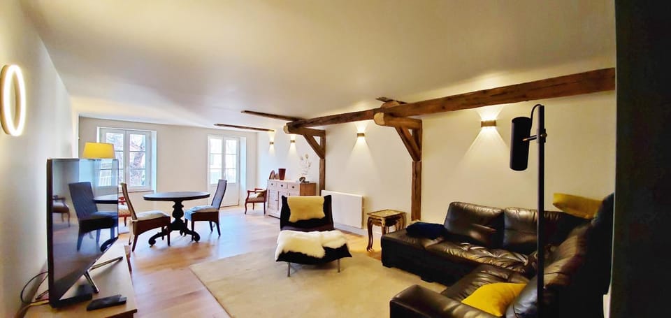 Communal lounge/ TV room, Living room, Seating area