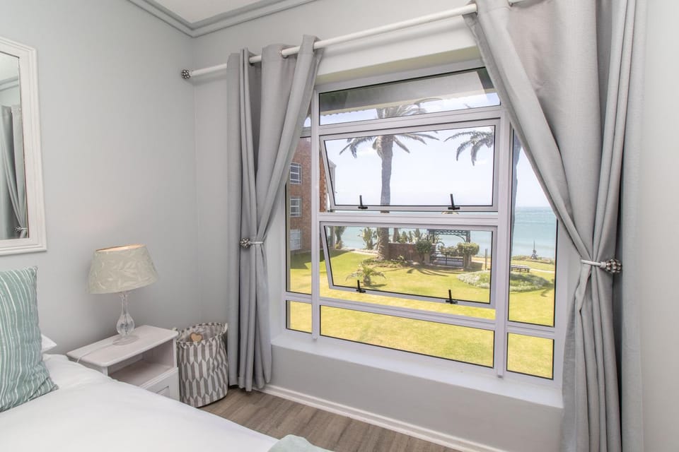 Bedroom, Swimming pool