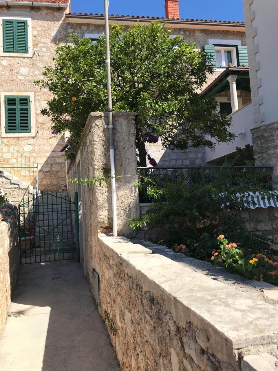 Property building, Day