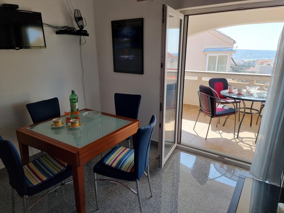 Balcony/Terrace, Dining area