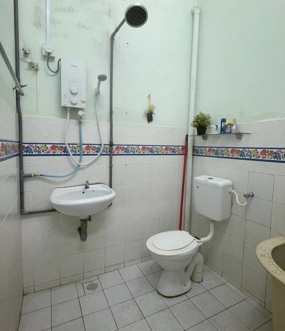 HomestayMuslim Di Teluk Intan House in Perak Tengah District