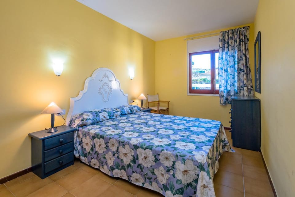 PA-1 PALS 4 PaX Apartment in Baix Empordà