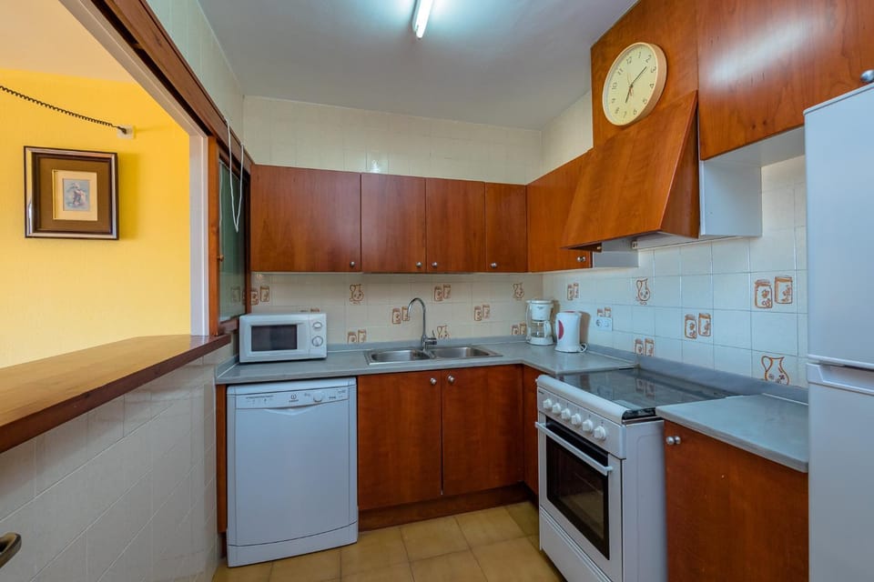 PA-1 PALS 4 PaX Apartment in Baix Empordà