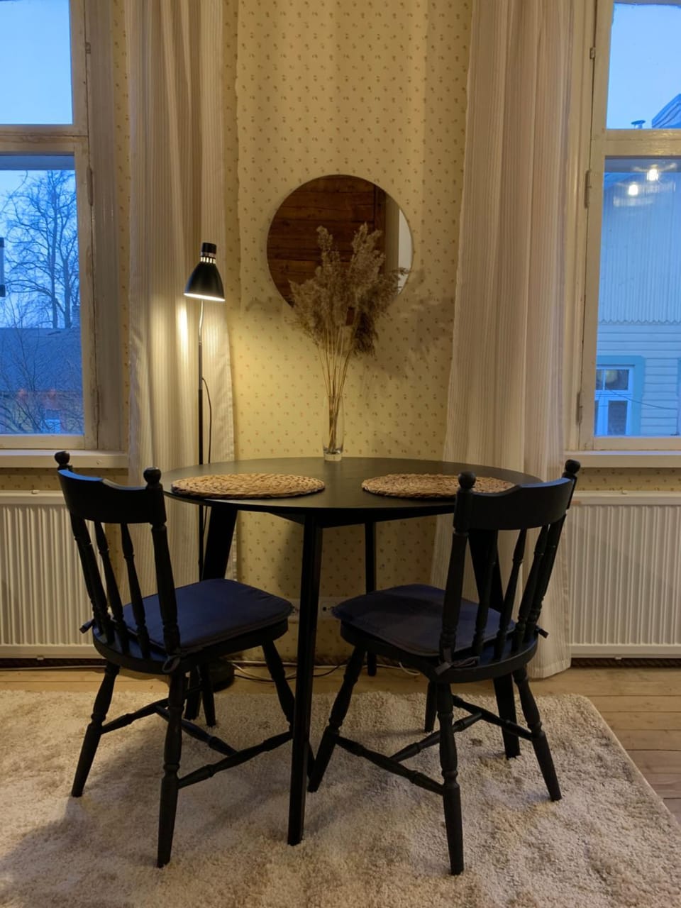 Seating area, Dining area