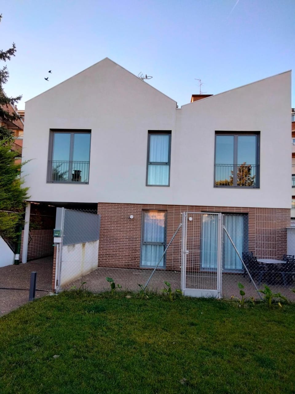 Property building, Patio, Garden, Balcony/Terrace, internet, acessibility