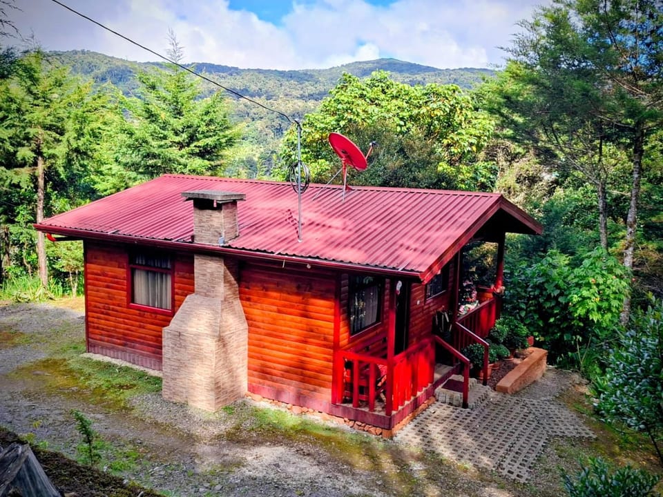 Las Bromelias Lodge House in Cartago Province, Costa Rica