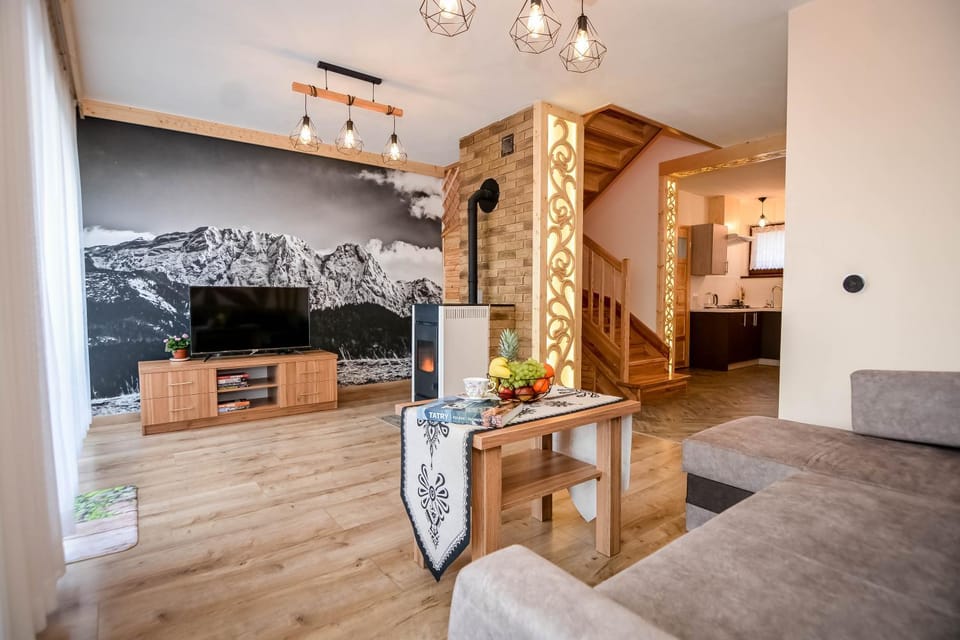 Communal lounge/ TV room, TV and multimedia, Living room, Seating area