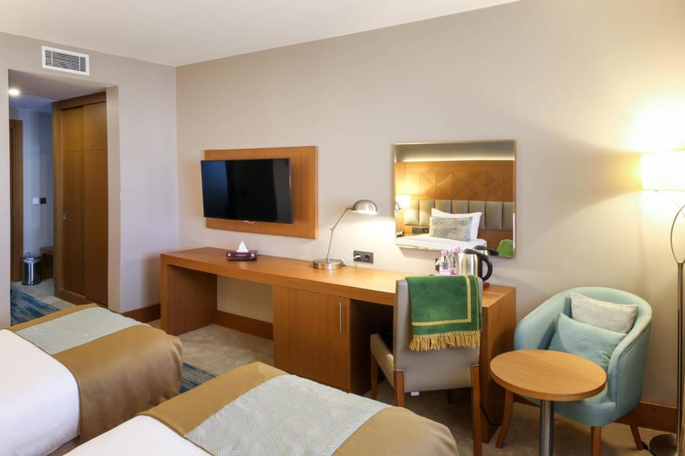 Communal lounge/ TV room, TV and multimedia, Evening entertainment, hair dresser, air conditioner