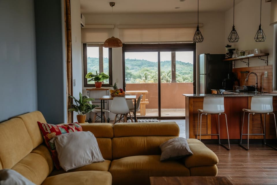 Natural landscape, Kitchen or kitchenette, Seating area, Dining area