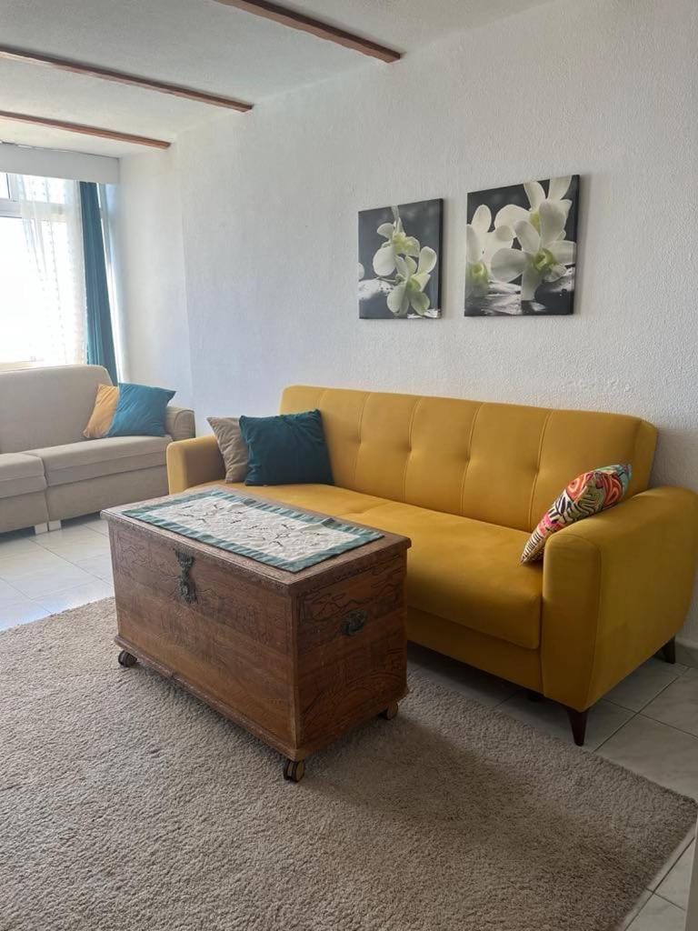 A step from the ocean!!! Apartment in Benalmadena