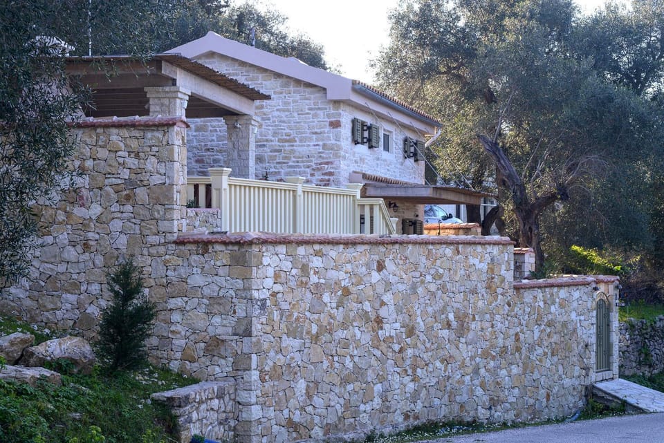 Family's nest Villa in Peloponnese, Western Greece and the Ionian