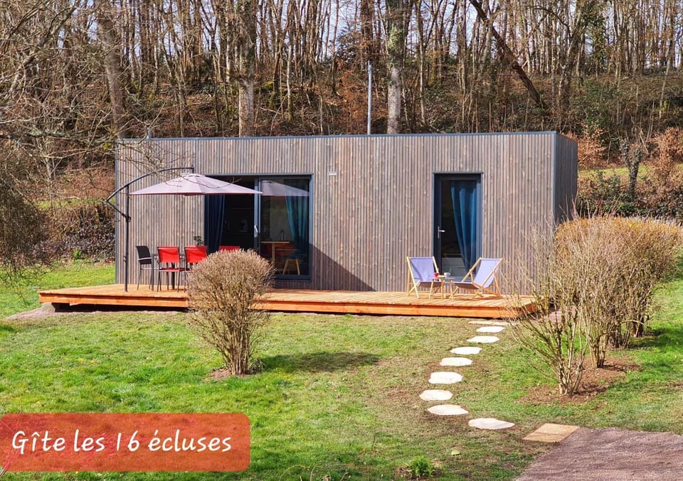 Gîte 16 écluses canal du Nivernais House in Bourgogne-Franche-Comté
