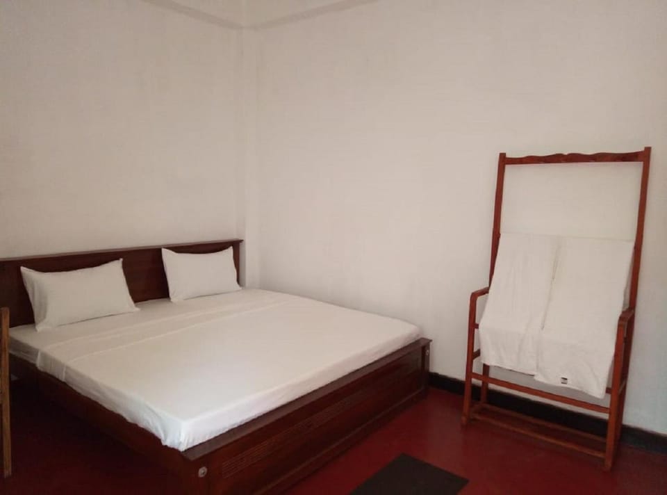 Hotel Yelona Bed and Breakfast in Sri Lanka