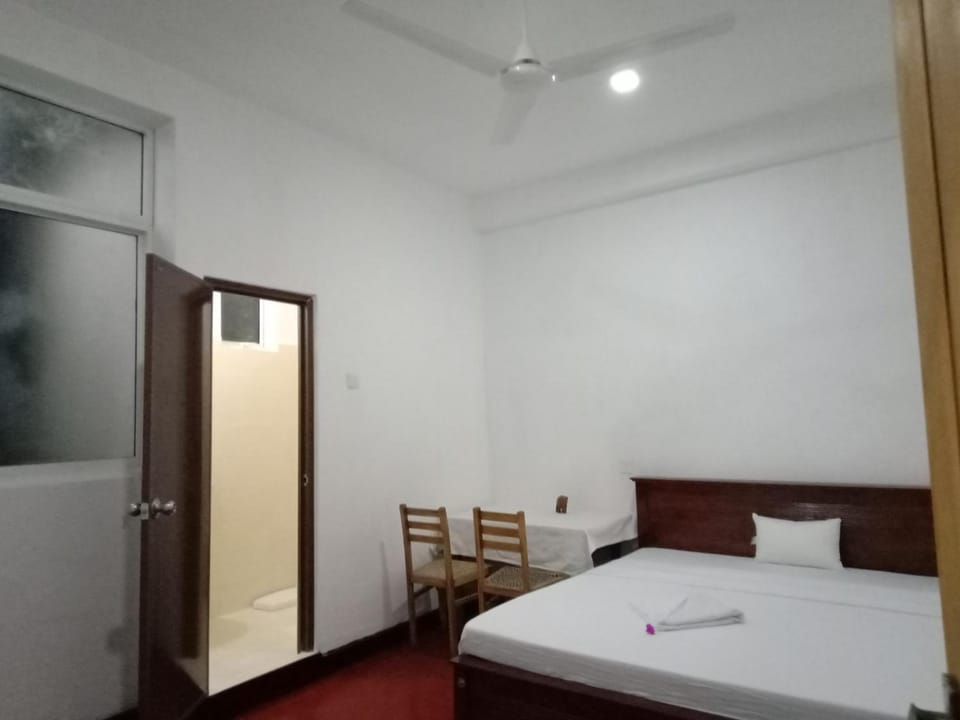 Hotel Yelona Bed and Breakfast in Sri Lanka
