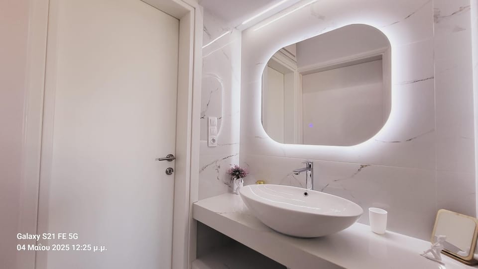 Toilet, Bathroom, Bath